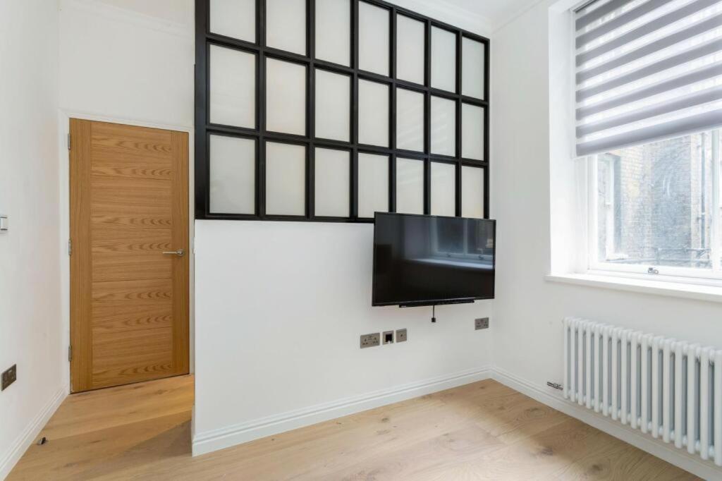 דירות לונדון Modern Chelsea Flat, 3Bd 2Bath, With Parking מראה חיצוני תמונה